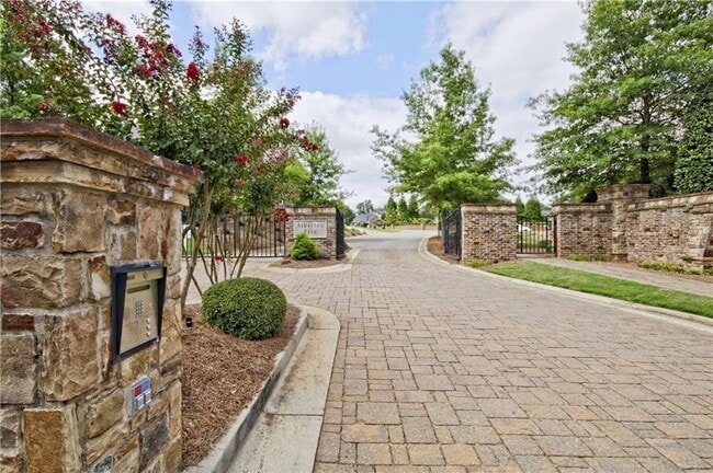 Building Photo - 1330 Atherton Park