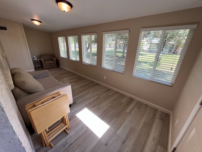 Building Photo - 522 Leisure World