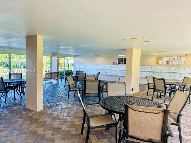 Building Photo - 1481 S Ocean Blvd