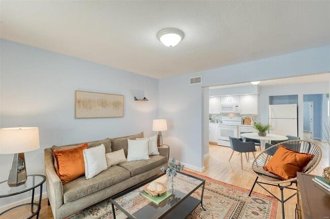 Building Photo - Fantastic 3bd/1ba home! Let yourself in!