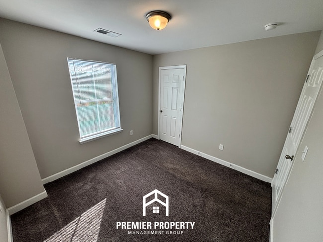 Building Photo - Family-Friendly 3BR Odenville Home with Stainless Steel Appliances & Spacious Backyard