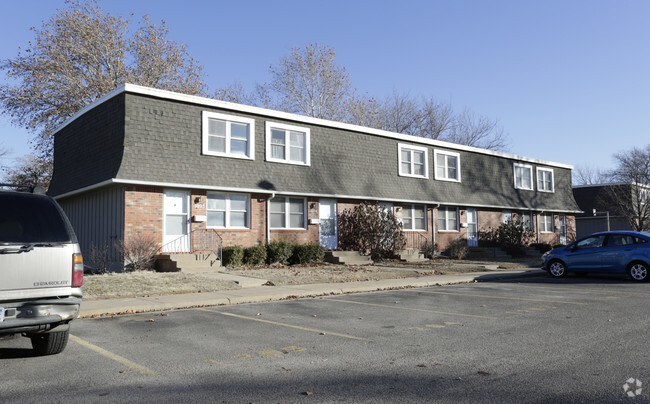 Building Photo - Sheridan West Townhouses