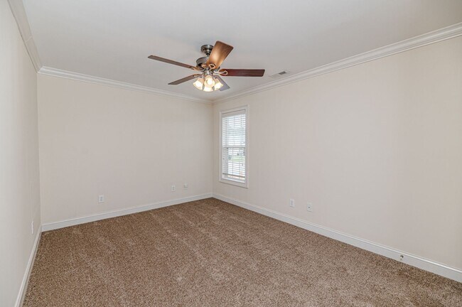 Building Photo - Perfectly Located 4-Bedroom Home Minutes from I-295, Hope Mills & Fort Bragg!