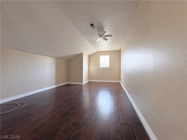 Building Photo - 2670 Sumac Ln