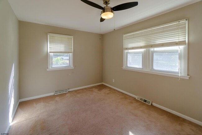 Building Photo - 318 Jefferson Ave