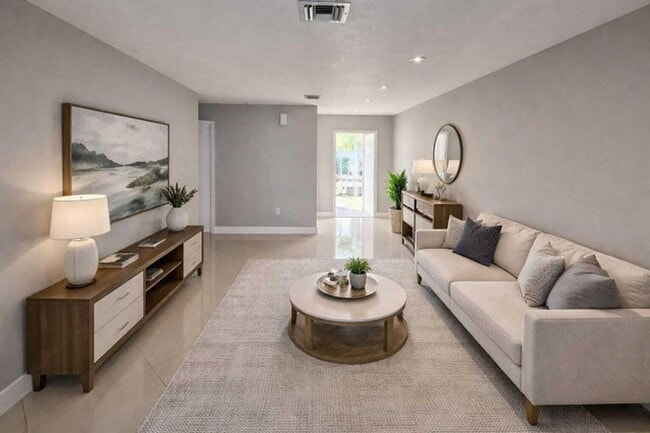 Building Photo - 4135 Eastridge Cir