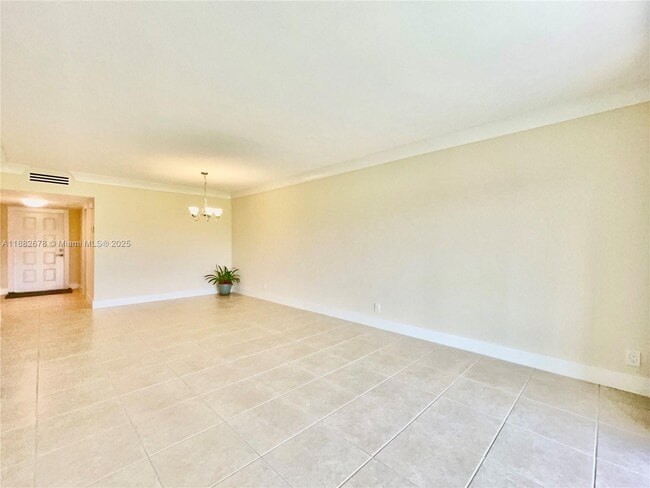 Building Photo - 2950 N Palm Aire Dr