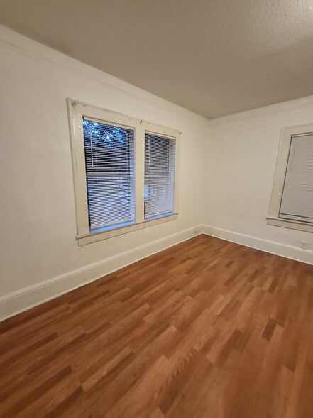 Building Photo - 4304-4306 Springfield Blvd