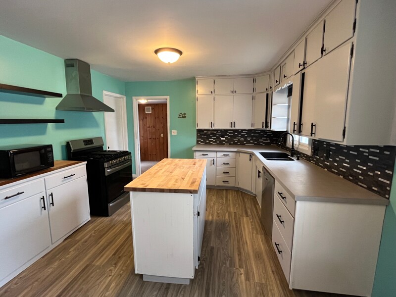 Building Photo - 601 Levee Blvd