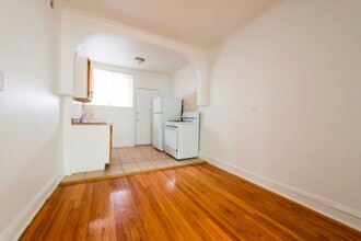 Building Photo - 7354 S Dorchester