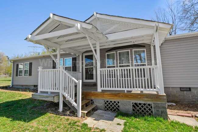 Building Photo - 326 Belton Ave