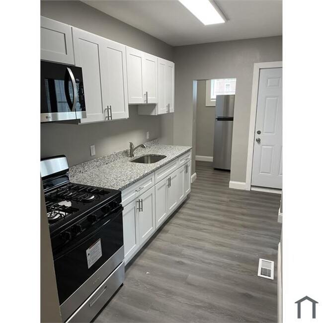 Building Photo - Three-Bedroom Home In Baltimore