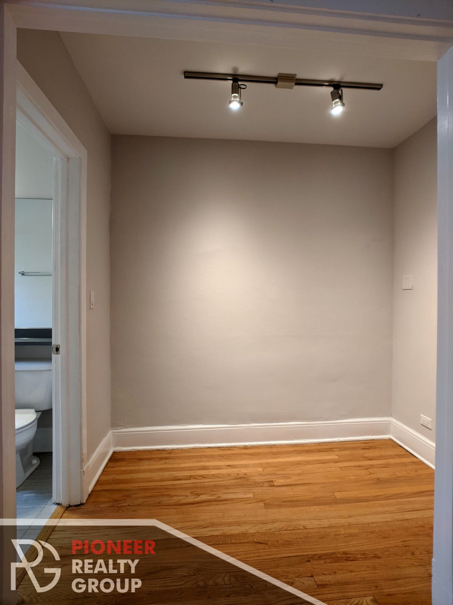 Building Photo - 2317 N Rockwell St