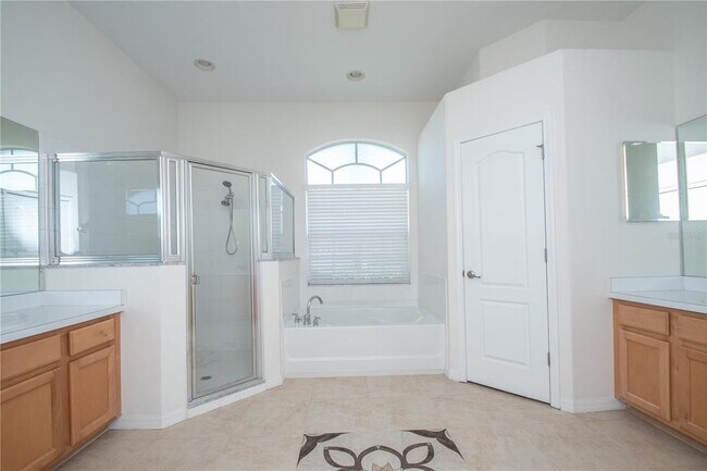 Building Photo - 14780 Edgemere Dr