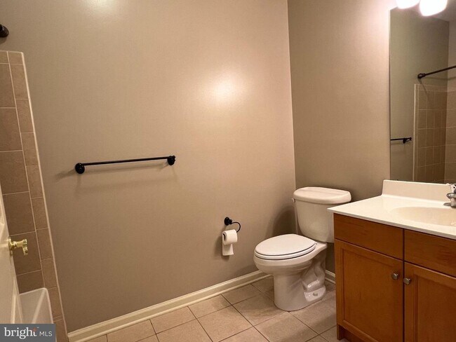 Building Photo - 212 Masterson Ct
