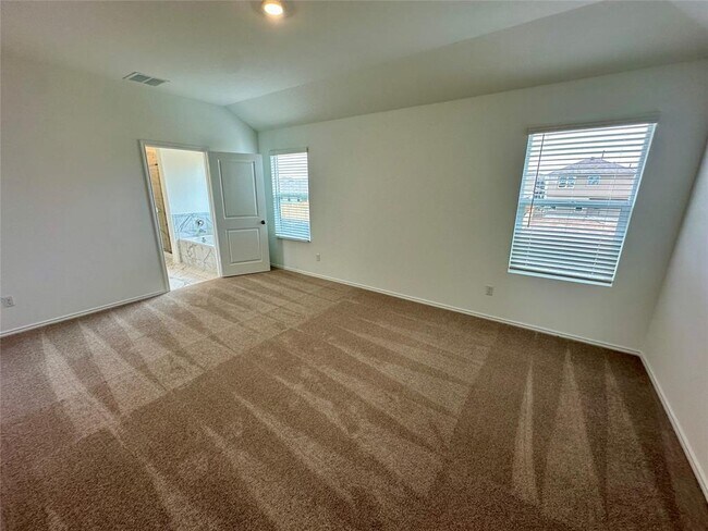 Building Photo - 610 Waterway Ave