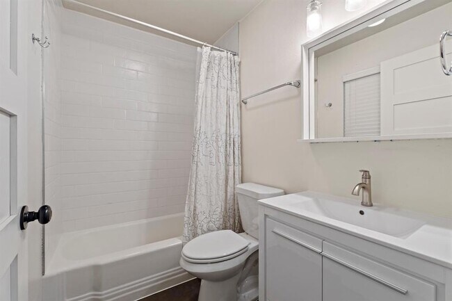 Building Photo - 3207 Carol Ann Dr