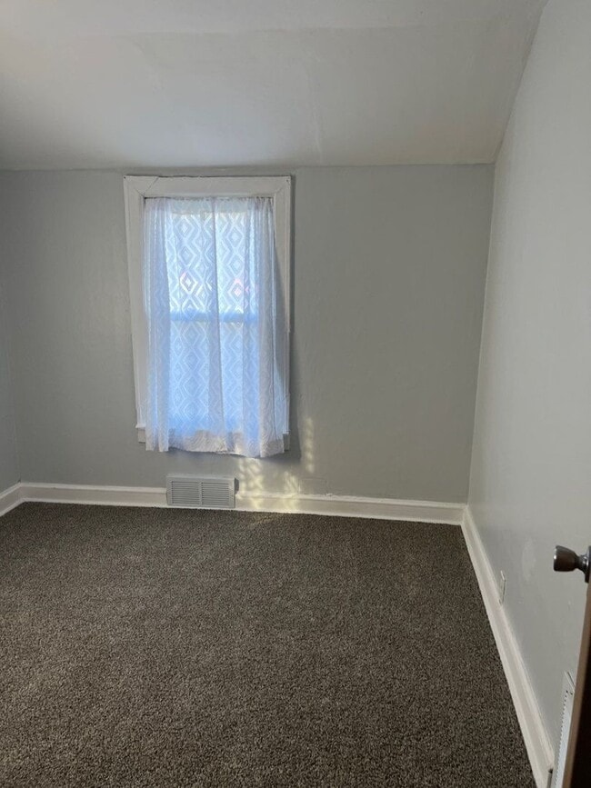 Building Photo - 2525 Parke St