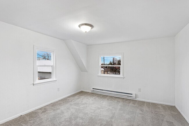 Building Photo - 1518 7th St