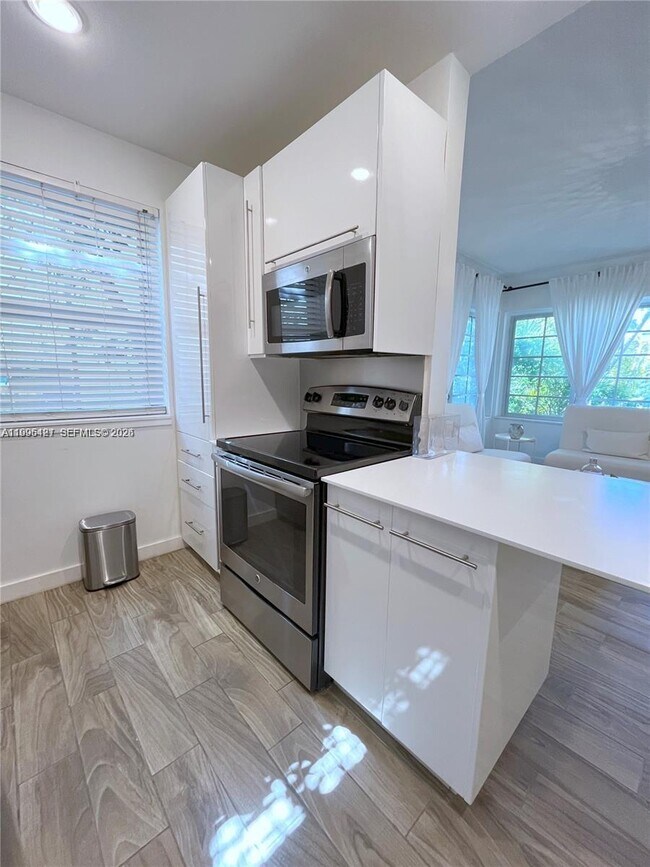 Building Photo - 1611 Euclid Ave