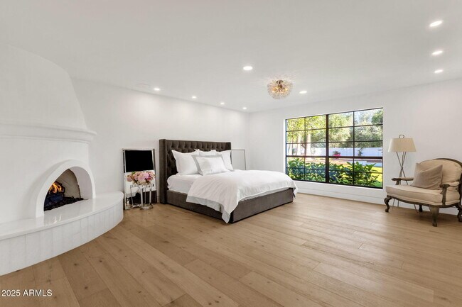 Building Photo - 6954 E Caballo Dr