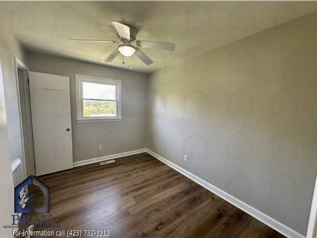 Building Photo - One level living with scenic views