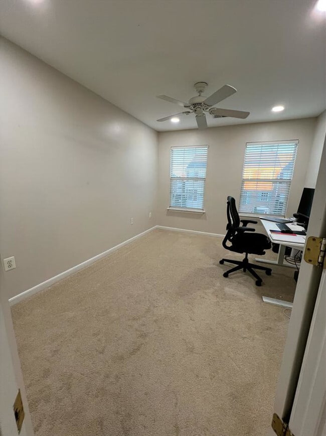 Building Photo - 2456 Rolling Plains Dr