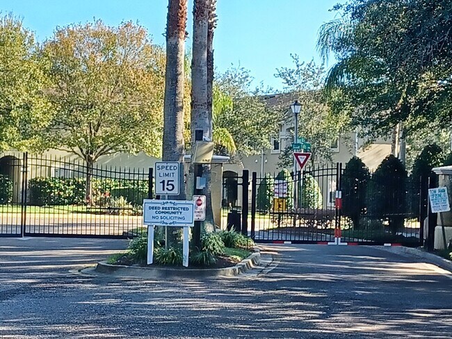 Building Photo - "$500 MOVE-IN SPECIAL! - Beautifully Updated 2/2 Condo in Gated Southside Neighborhood!"