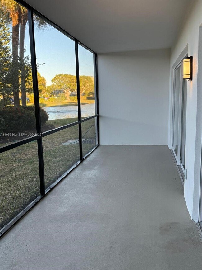 Building Photo - 400 Waterway Dr S