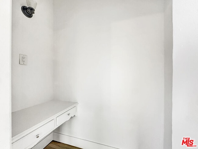 Building Photo - 2717 S Harvard Blvd