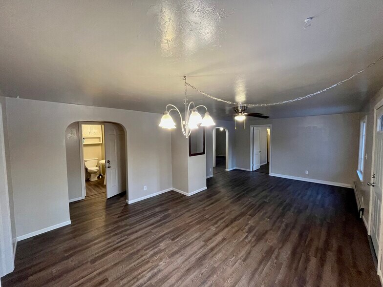 Building Photo - 13496 Velp Ave