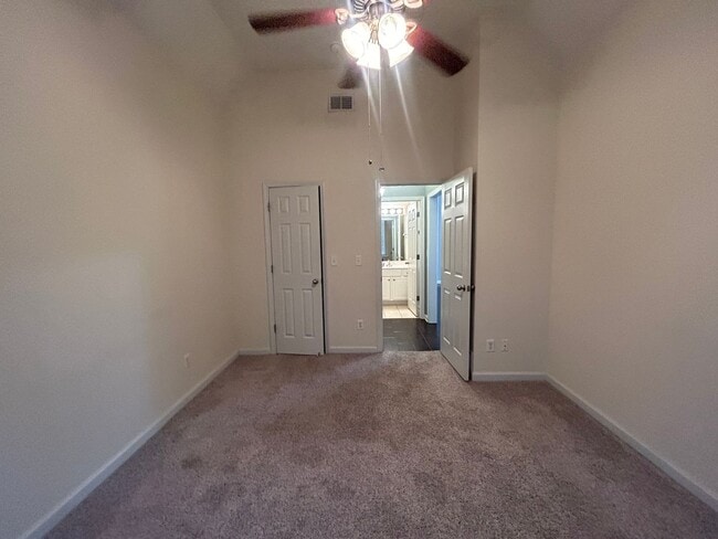 Building Photo - Gorgeous Harbor Island home! Includes all ...