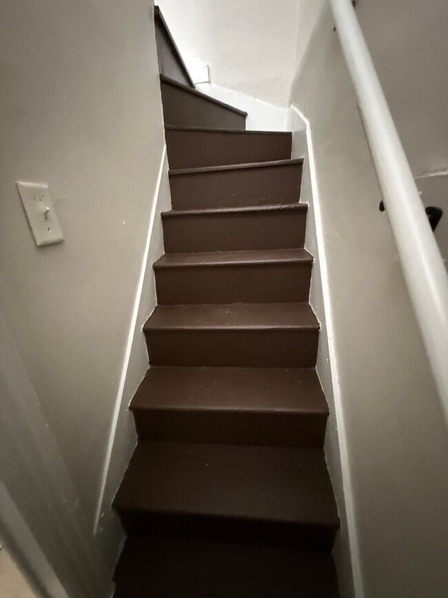 Building Photo - Spacious 3BR House in Columbia!