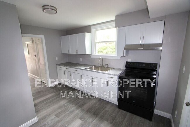 Building Photo - 22 Glen Este Pl