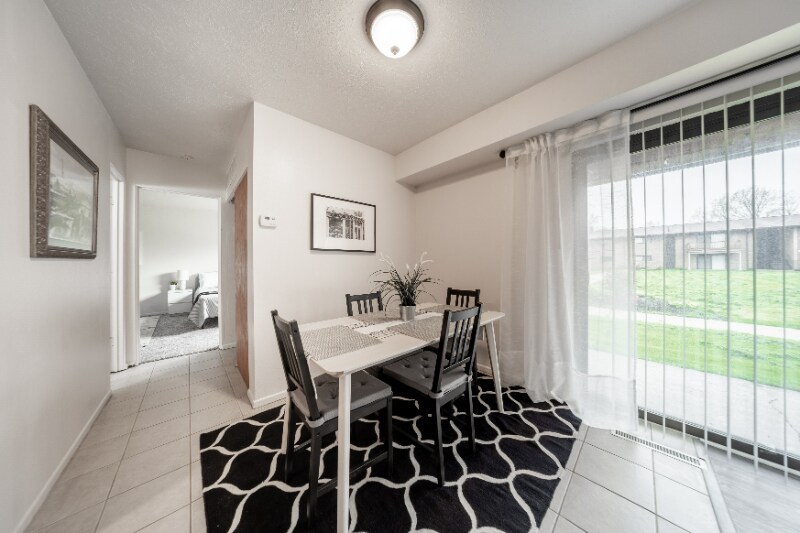 Building Photo - 6615 Center St