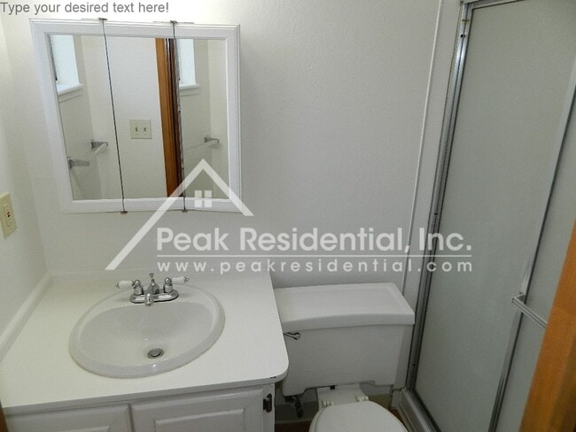 Building Photo - Spacious 2bd/2ba Citrus Heights Home with 2 Car Garage