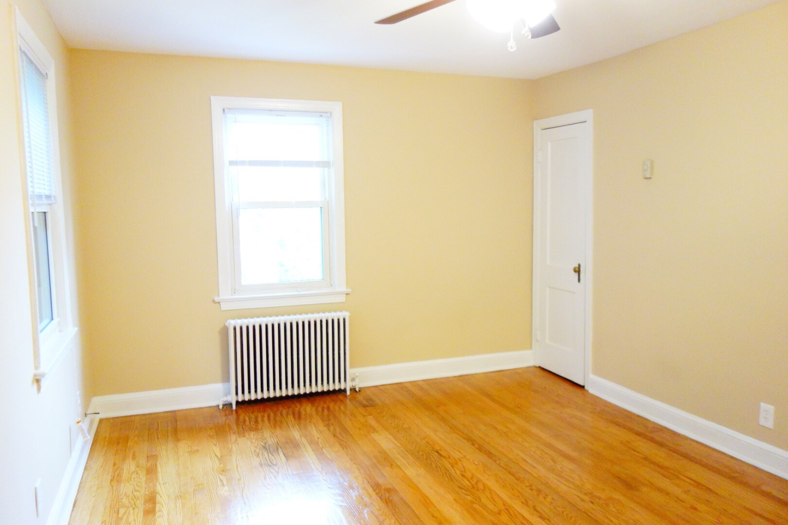 Building Photo - 8210 Greenwood Ave