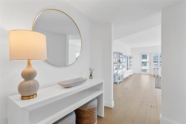 Building Photo - 3850 Galt Ocean Dr