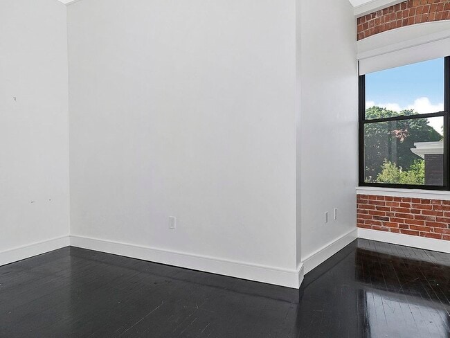 Building Photo - 250 Brighton Ave