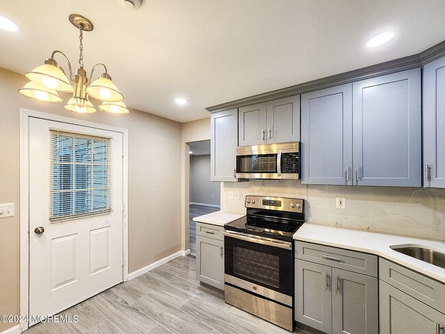 Building Photo - 3D John Adams Ct