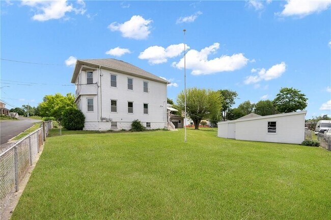 Building Photo - 87 Lyman Ave
