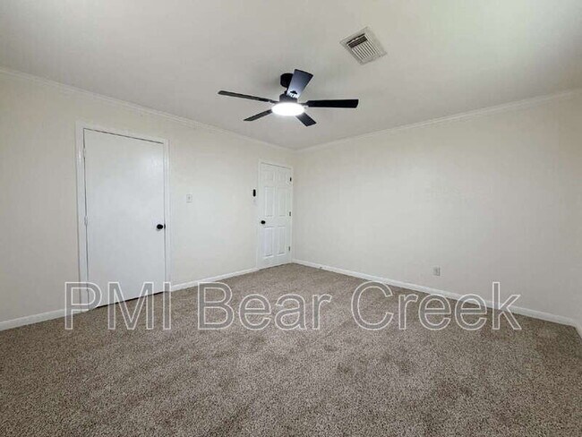 Building Photo - 302 16th St