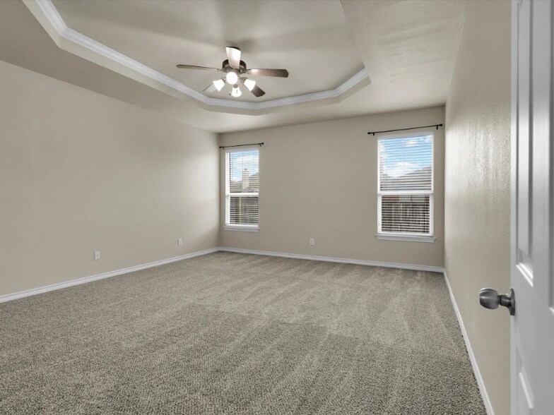 Building Photo - 1739 Summerwood Ln