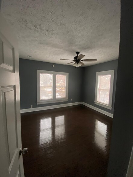 Building Photo - 422-424 Jefferson Ave