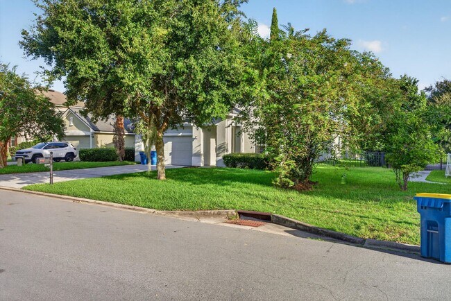 Building Photo - 13685 Goodson Pl