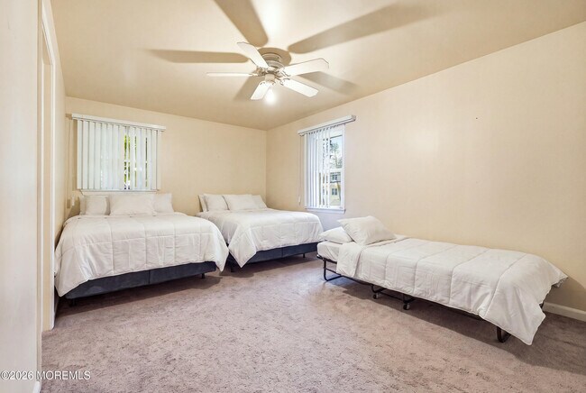 Building Photo - 470 Monmouth Pl