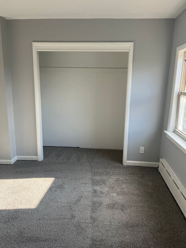 Building Photo - 3-Bedroom House for Rent!