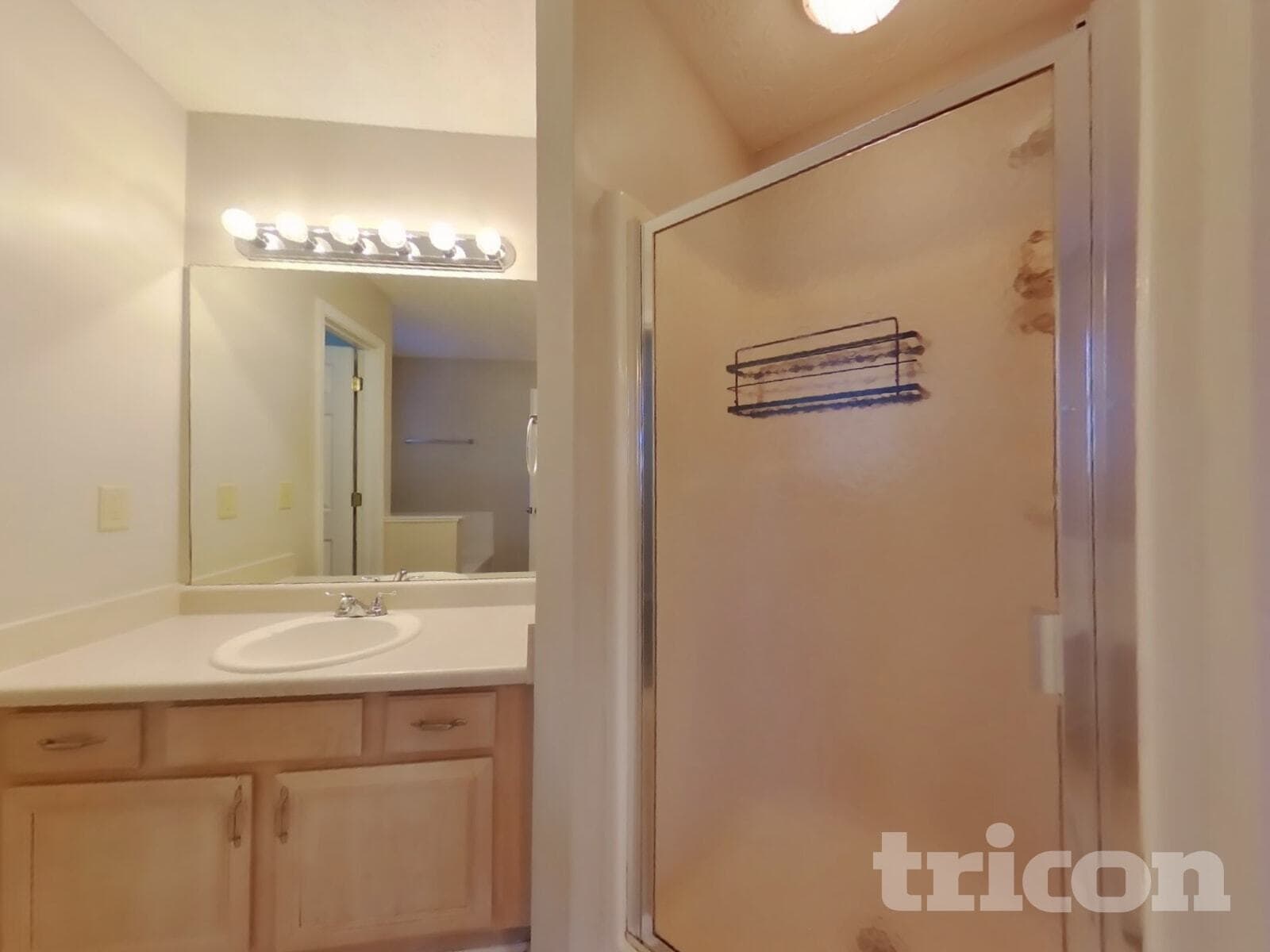 Building Photo - 165 Old Hampton Way