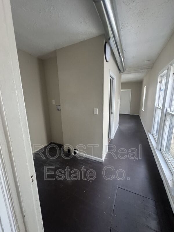 Building Photo - 263/265 S Hedges St.