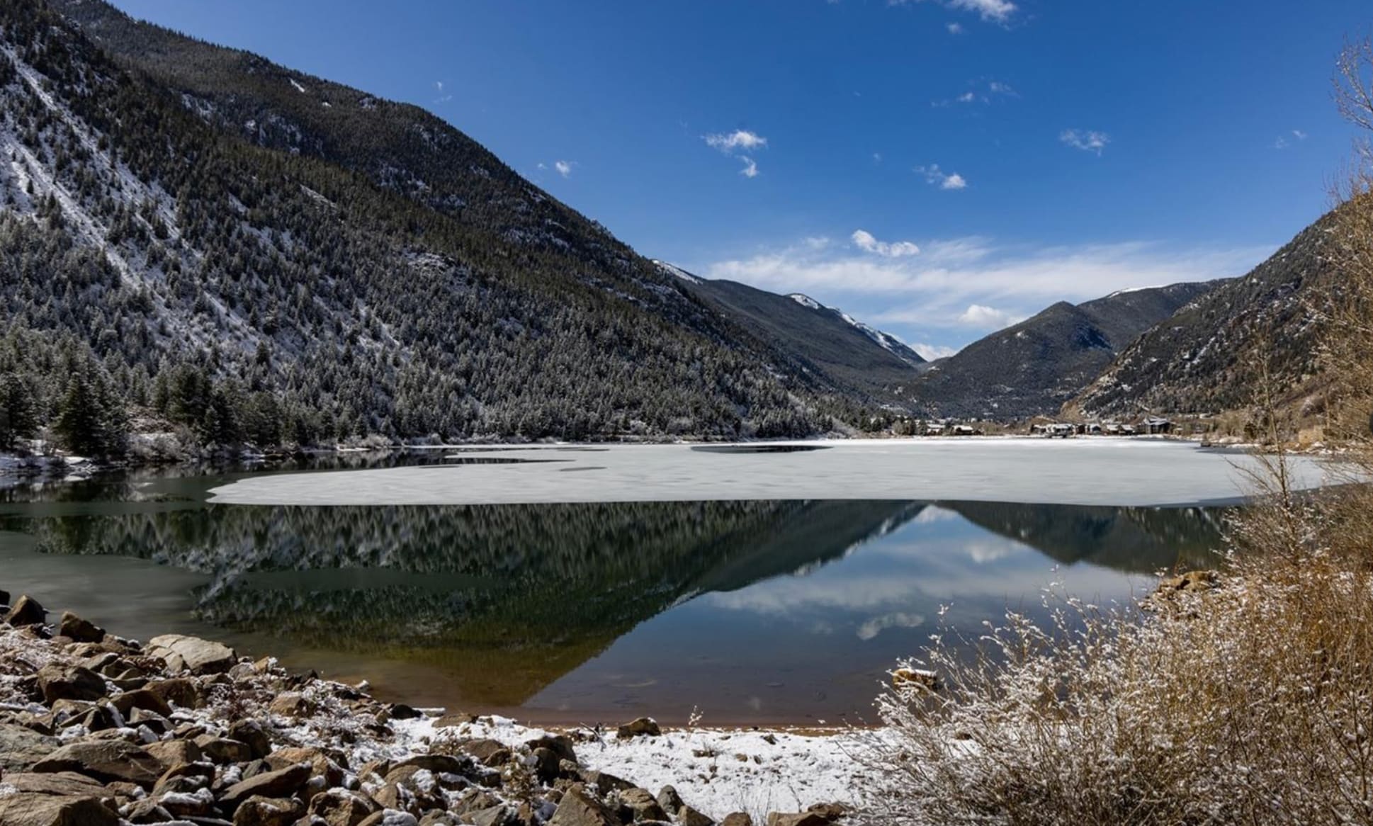 Building Photo - 1901 Clear Creek Dr